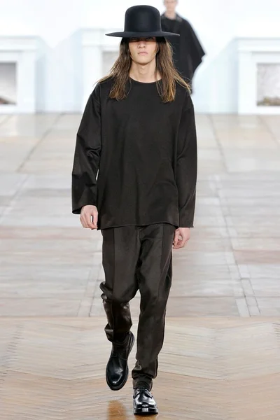 Look 5